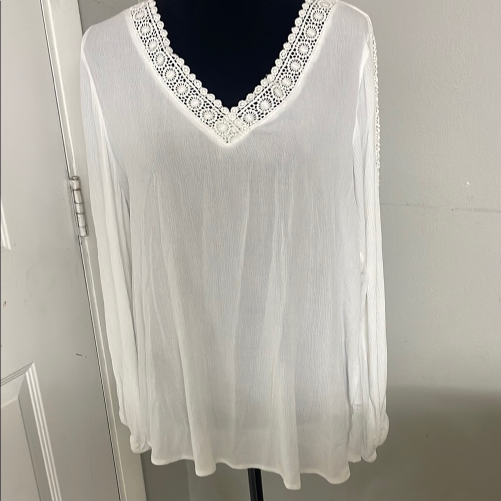 Elegant White Lace Trim Women's Top